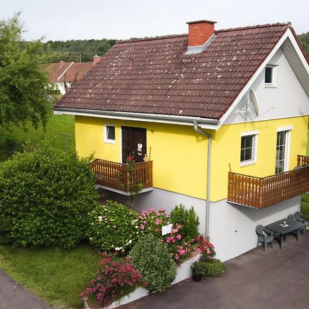 Aschbach bei Furstenfeld Ernas Ferienhaus מראה חיצוני תמונה